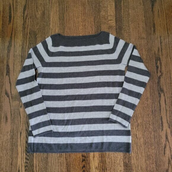GAP Sweater Gray Sriped Lightweight Women's Sz XS Wool - Picture 2 of 11